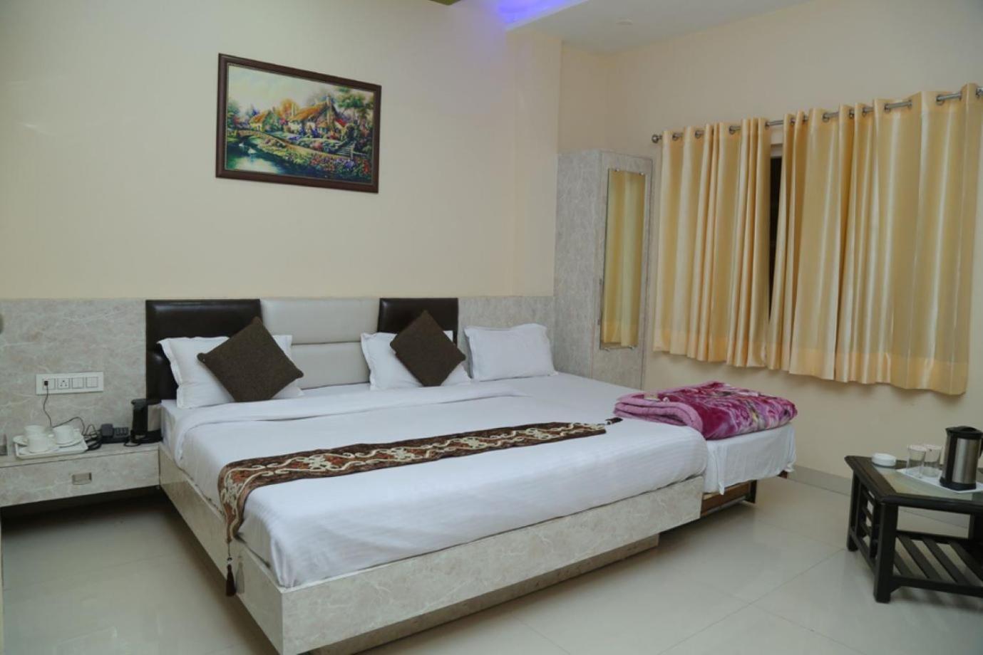 Hotel Golden Dreams Amritsar Eksteriør bilde