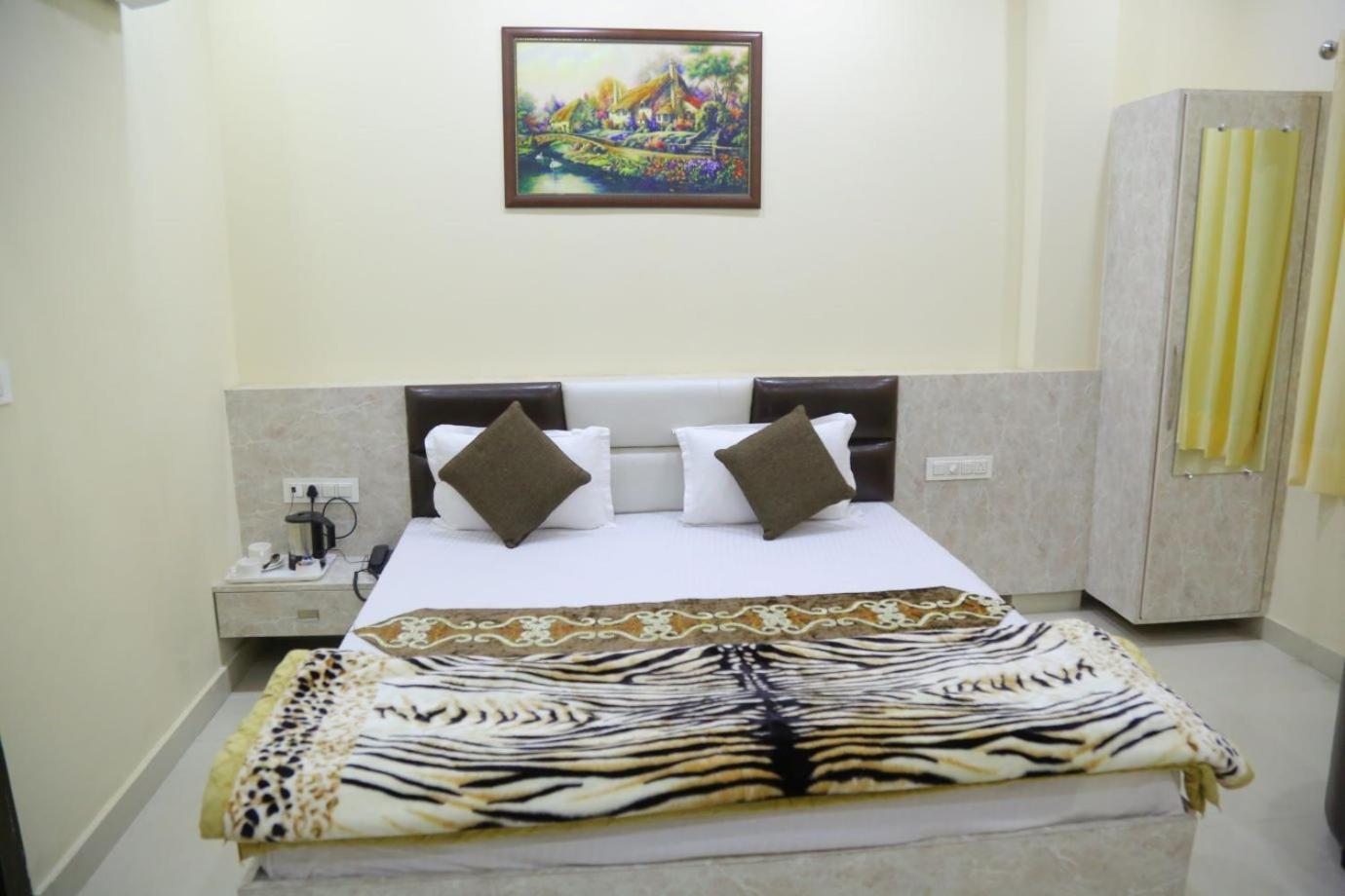 Hotel Golden Dreams Amritsar Eksteriør bilde
